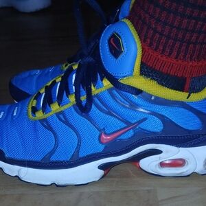 Nike Kids Blue and Yellow Sneakers